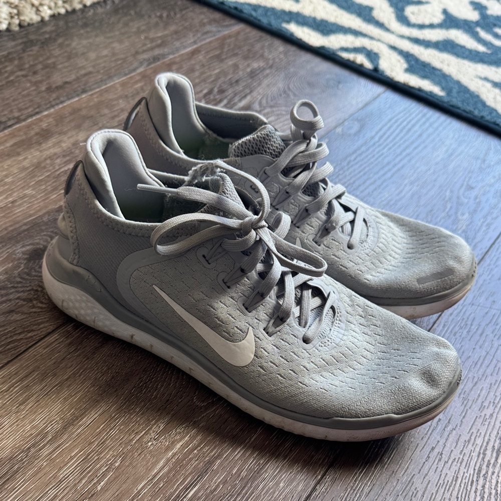 Nike Light Gray Running Shoes